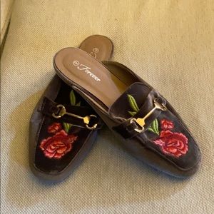 Floral embroidered mules